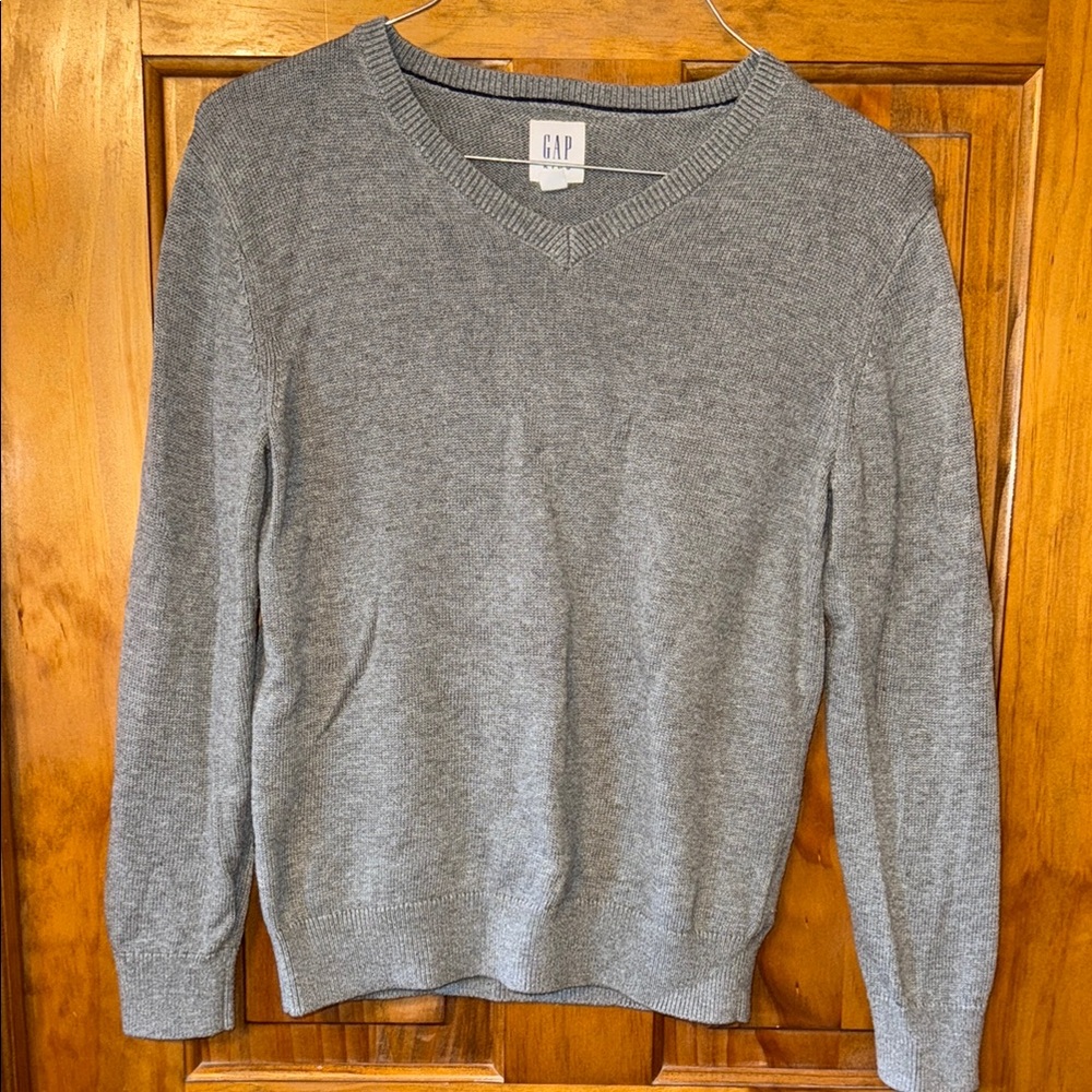 GAP Gray V-Neck Sweater Soft Knit